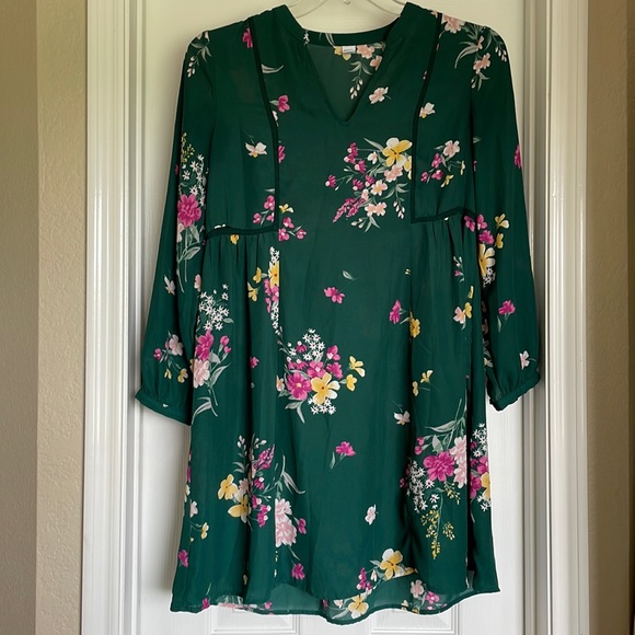Old Navy Green Floral dress - Picture 1 of 5